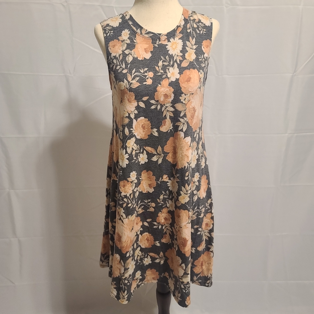 Fortune + Ivy grey floral dress size small